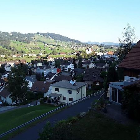 Zwinglis Ferienwohnung Rosi Nesslau Экстерьер фото